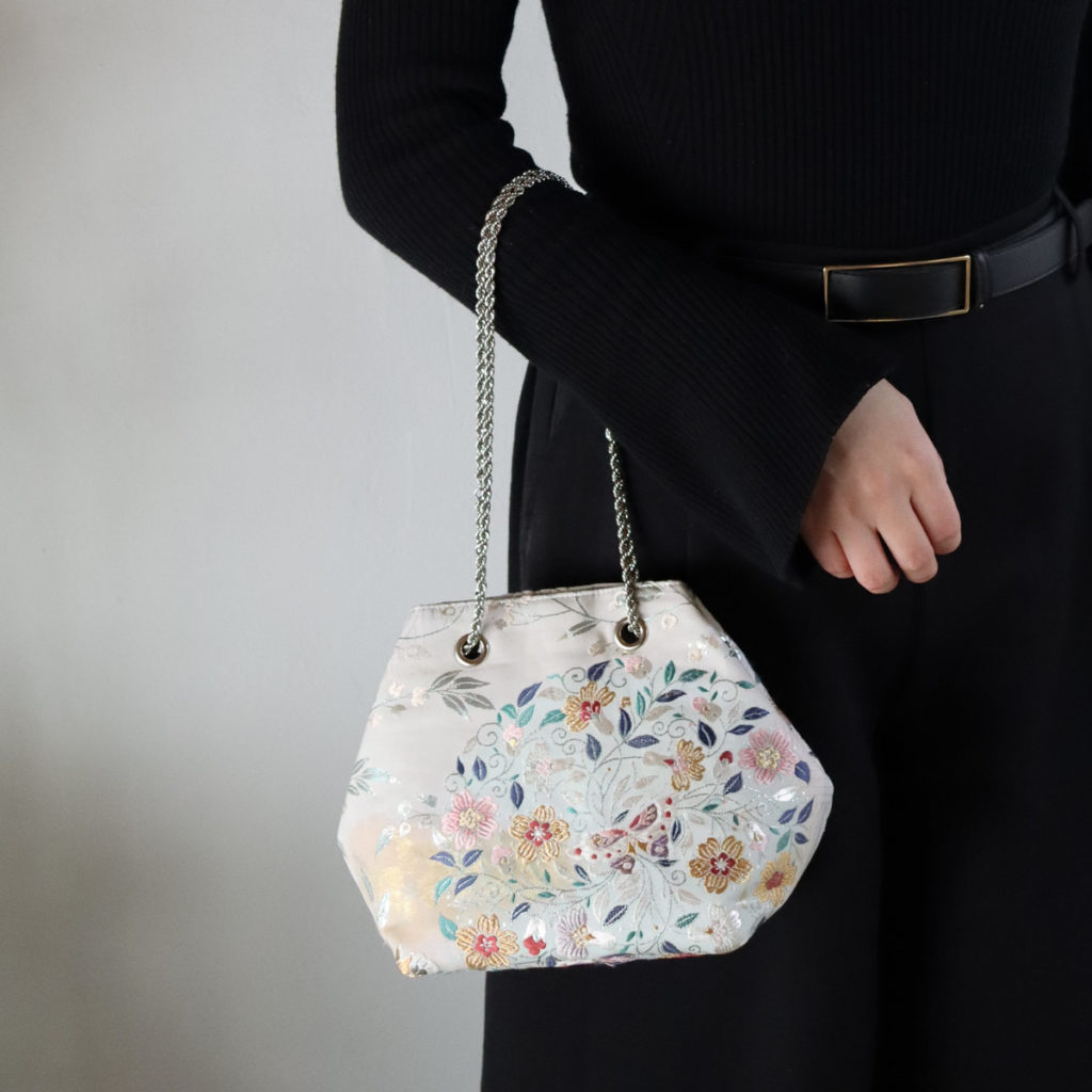 帯をリメイクしたバッグ